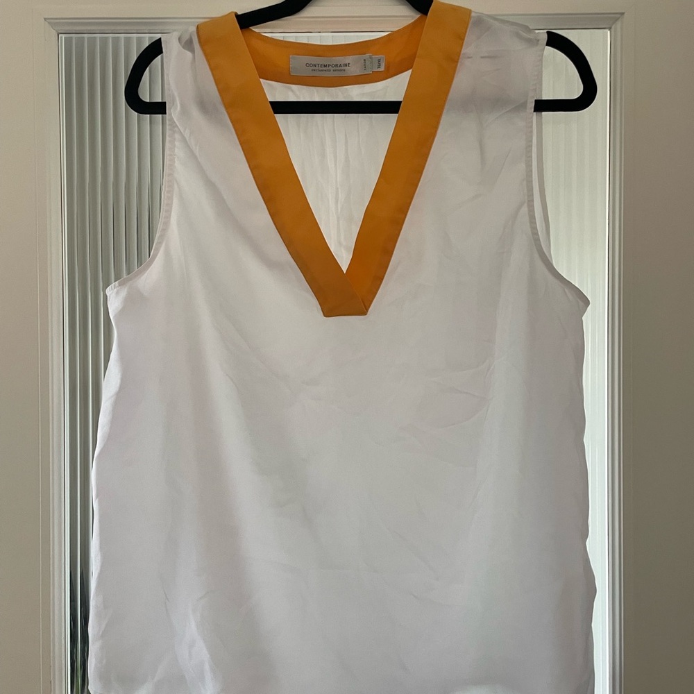 Contemporaine by Simons White Blouse with yellow V-Neck